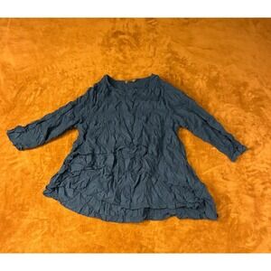 Chalet et Ceci Crinkle Small Textured Blue Asymmetric Tiered Hem Artsy Tunic Top